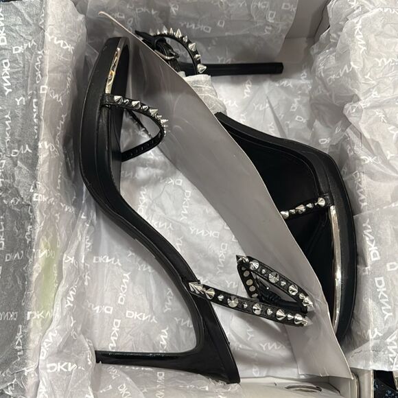 DKNY Women's Dacia Ankle Strap Heeled Sandal - Picture 2 of 3